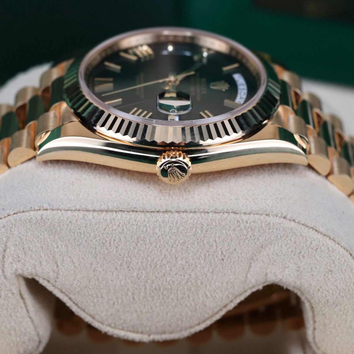 Rolex Day-Date Green Ombre Dial 40mmYellow Gold President 228238
