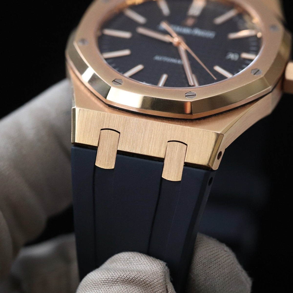 Audemars Piguet Royal Oak Automatic 41mm Rose Gold Black Dial 15400OR.OO.D002CR.01 Mint
