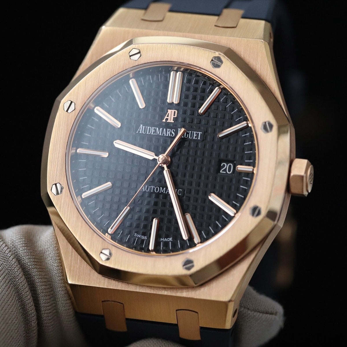 Audemars Piguet Royal Oak Automatic 41mm Rose Gold Black Dial 15400OR.OO.D002CR.01 Mint