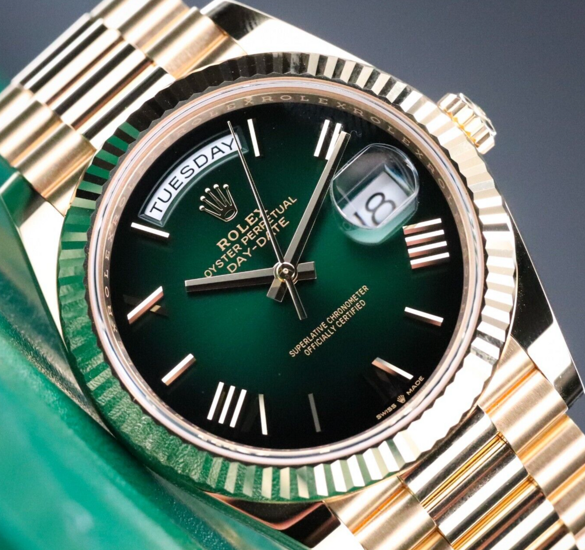 Rolex Day-Date Green Ombre Dial 40mmYellow Gold President 228238