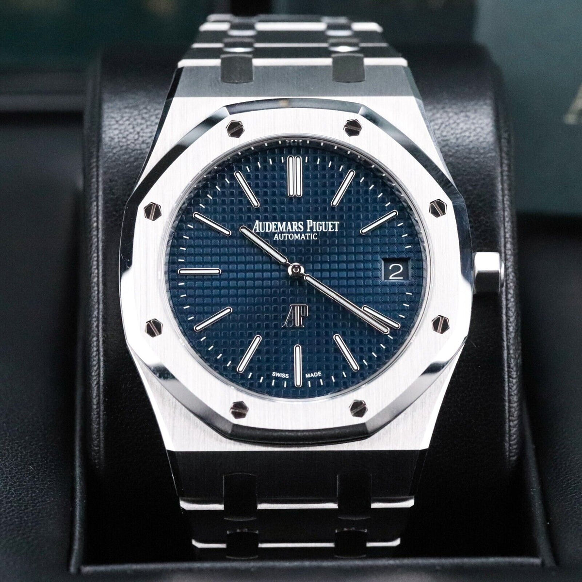 Audemars Piguet Royal Oak “Jumbo” Extra Thin 39mm Blue Dial 15202ST.OO.1240ST.01