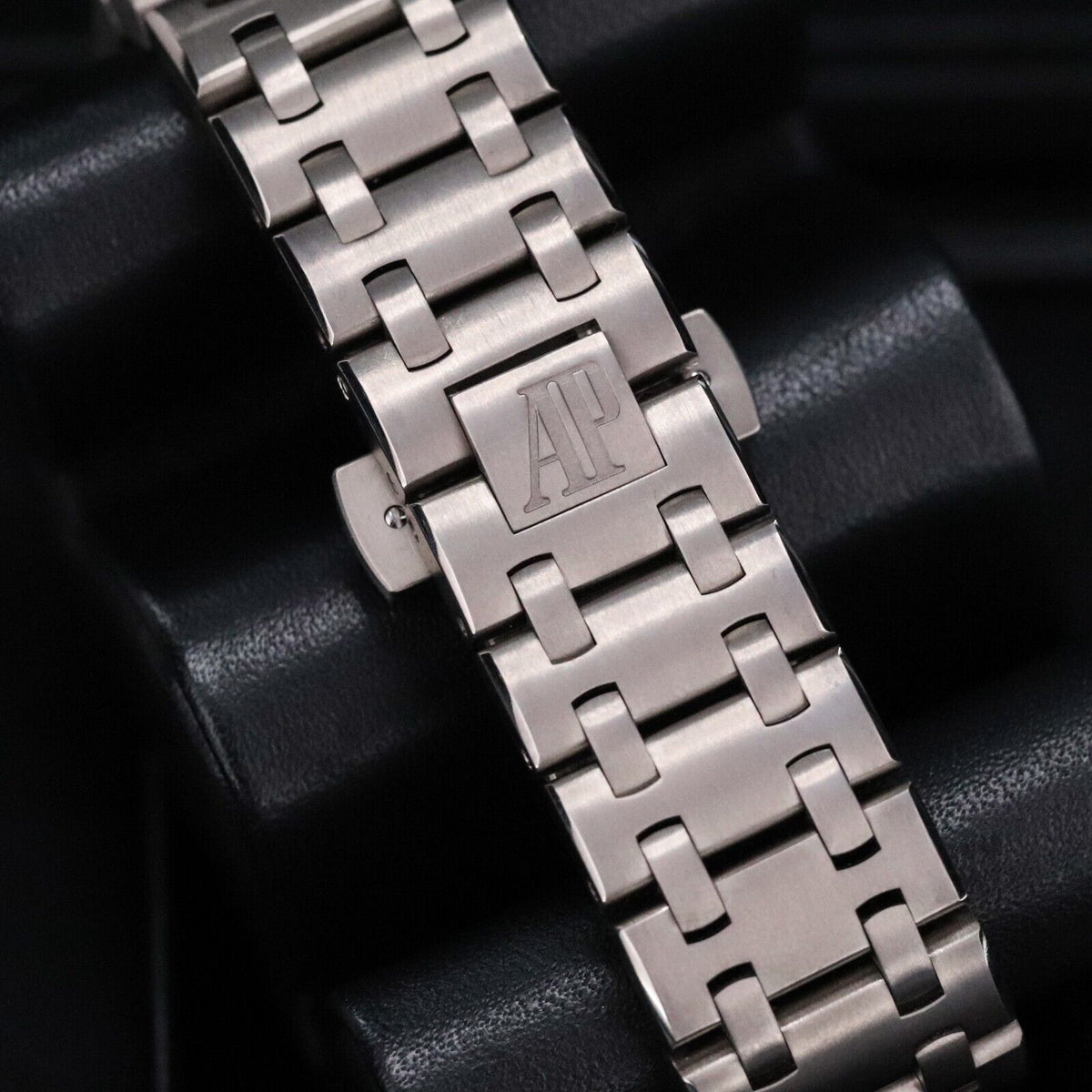 Audemars Piguet Royal Oak Offshore 42mm Titanium Bracelet Chrono - 26170TI.OO.1000TI.01