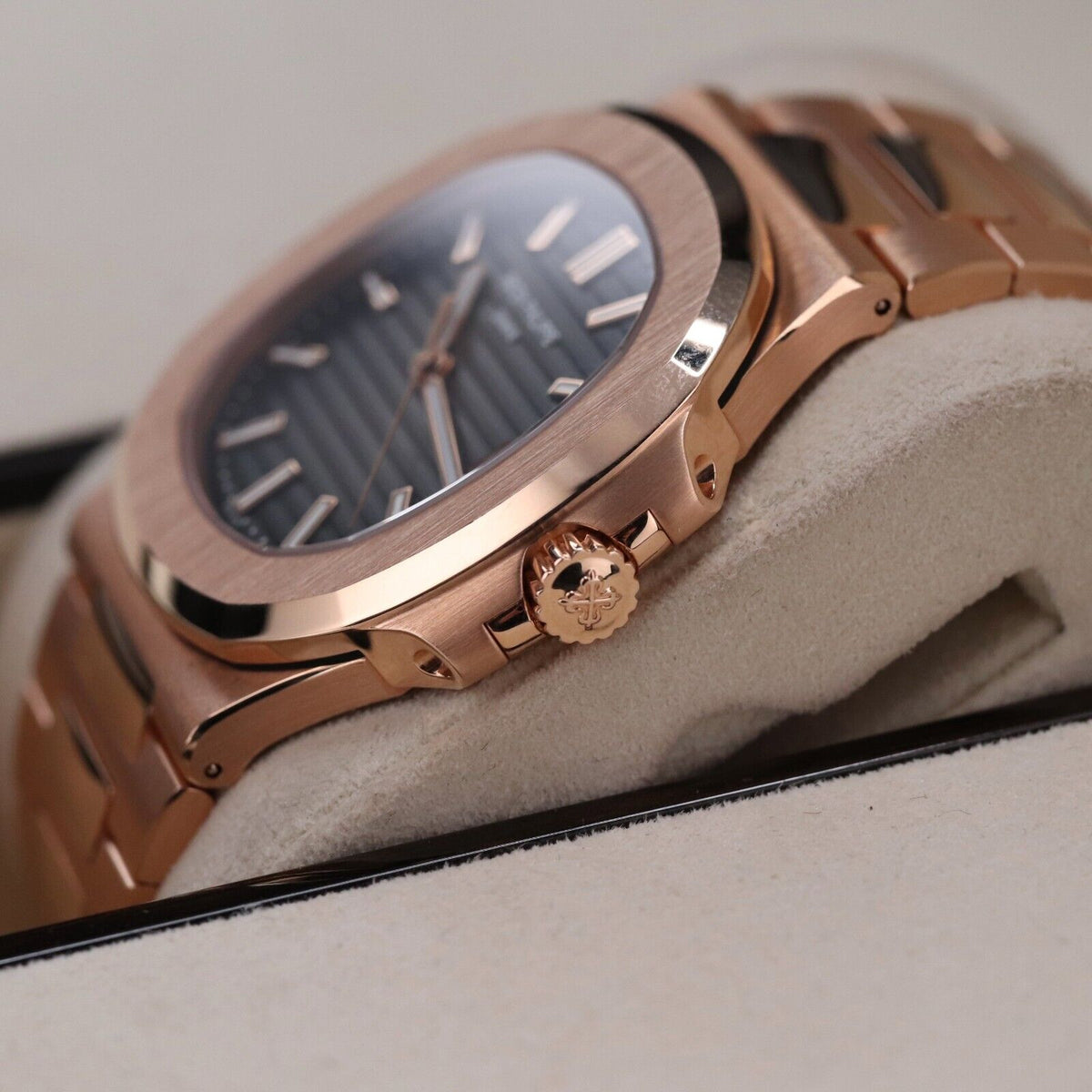 Patek Philippe Nautilus 5711/1R Complete 40mm Rose Gold Case Brown Sunburst Dial Rose Bracelet 2016