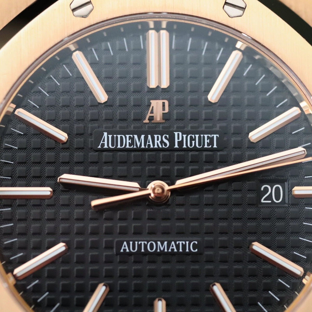 Audemars Piguet Royal Oak Automatic 41mm Rose Gold Black Dial 15400OR.OO.D002CR.01 Mint