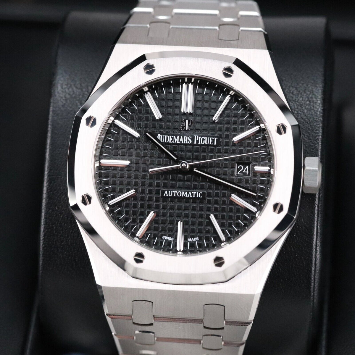 Audemars Piguet Royal Oak 41mm Steel Case Black Dial Steel Bracelet Automatic Date 15400ST.OO.1220ST.01