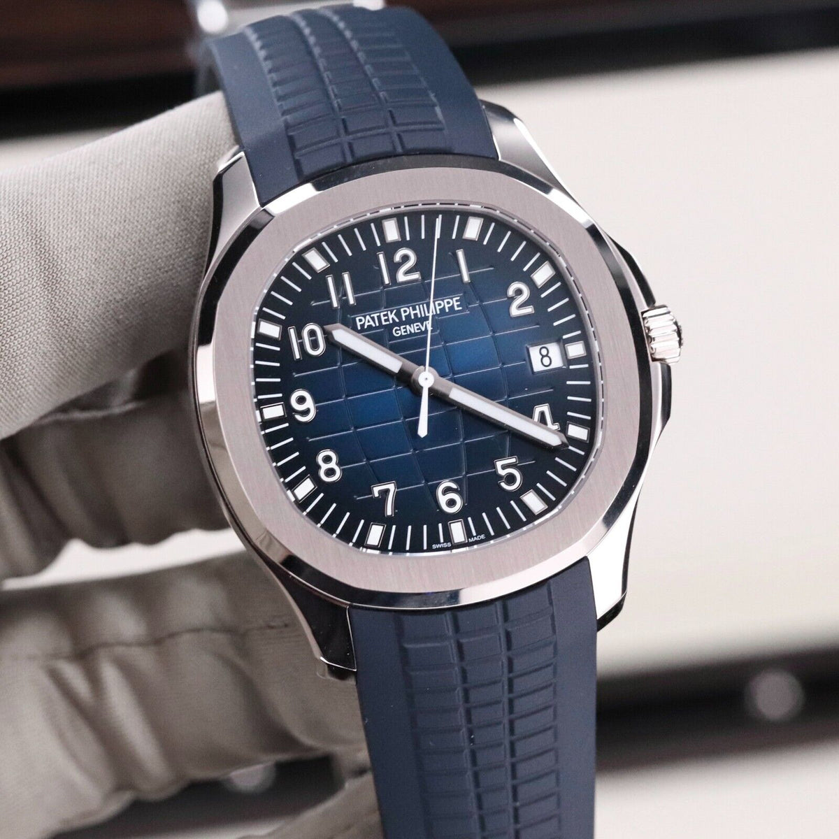 Patek Philippe Aquanaut White Gold Blue Dial Blue Rubber Strap 42mm - 5168G-001 5168G