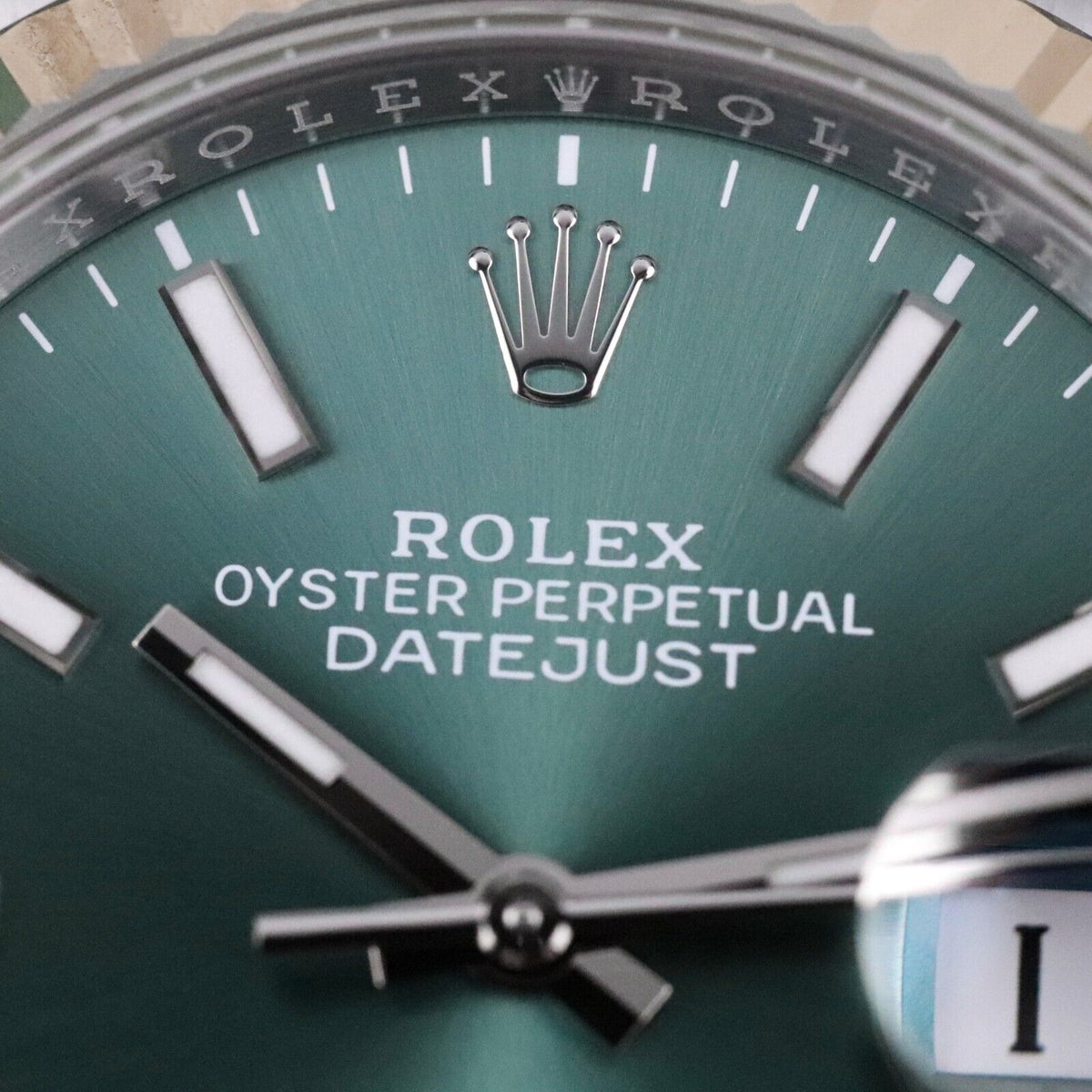 Rolex Datejust 36mm 126234 Green Mint Dial Jubilee Fluted Bezel Complete