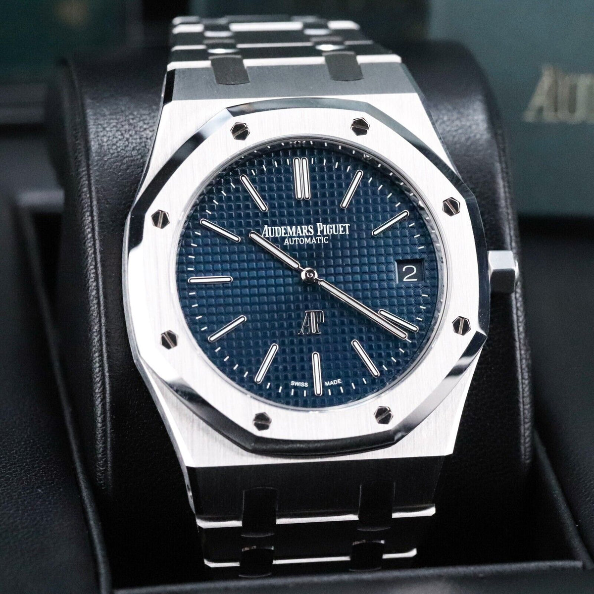 Audemars Piguet Royal Oak “Jumbo” Extra Thin 39mm Blue Dial 15202ST.OO.1240ST.01