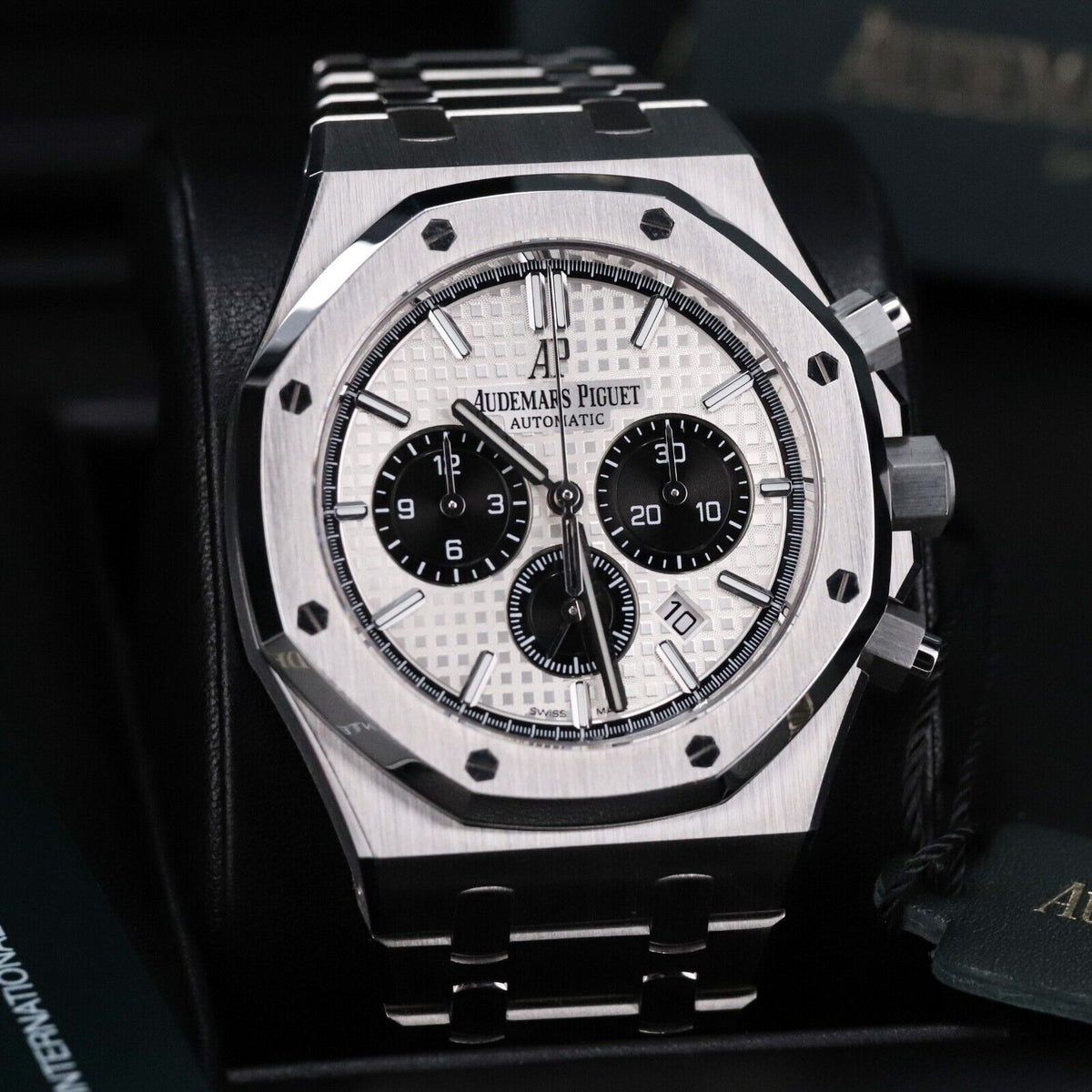 Audemars Piguet Royal Oak Chrono 41mm White Dial Black Steel Panda 26331ST.OO.1220ST.03