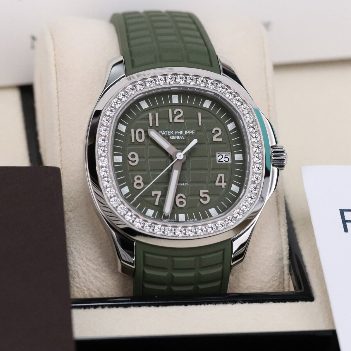 Patek Philippe TIFFANY STAMPED Aquanaut Luce Green 39mm - 5267/200A-011 Complete