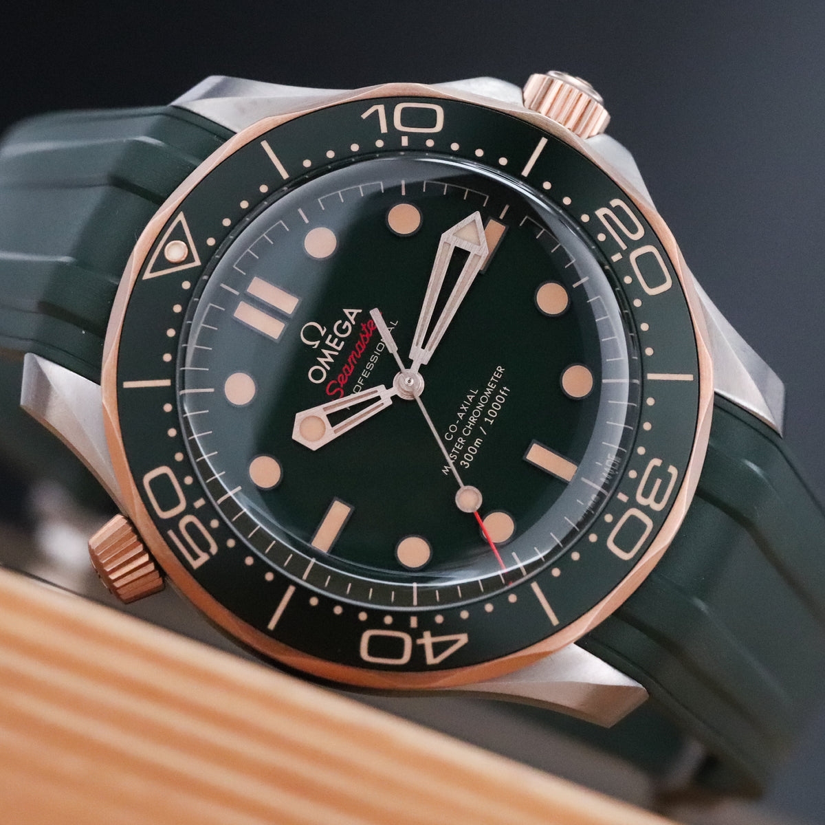 Omega Seamaster Diver 300 M Gold On Rubber 42mm 2025 "Green Bond" Dial Titanium Bronze 210.92.42.20.10.001
