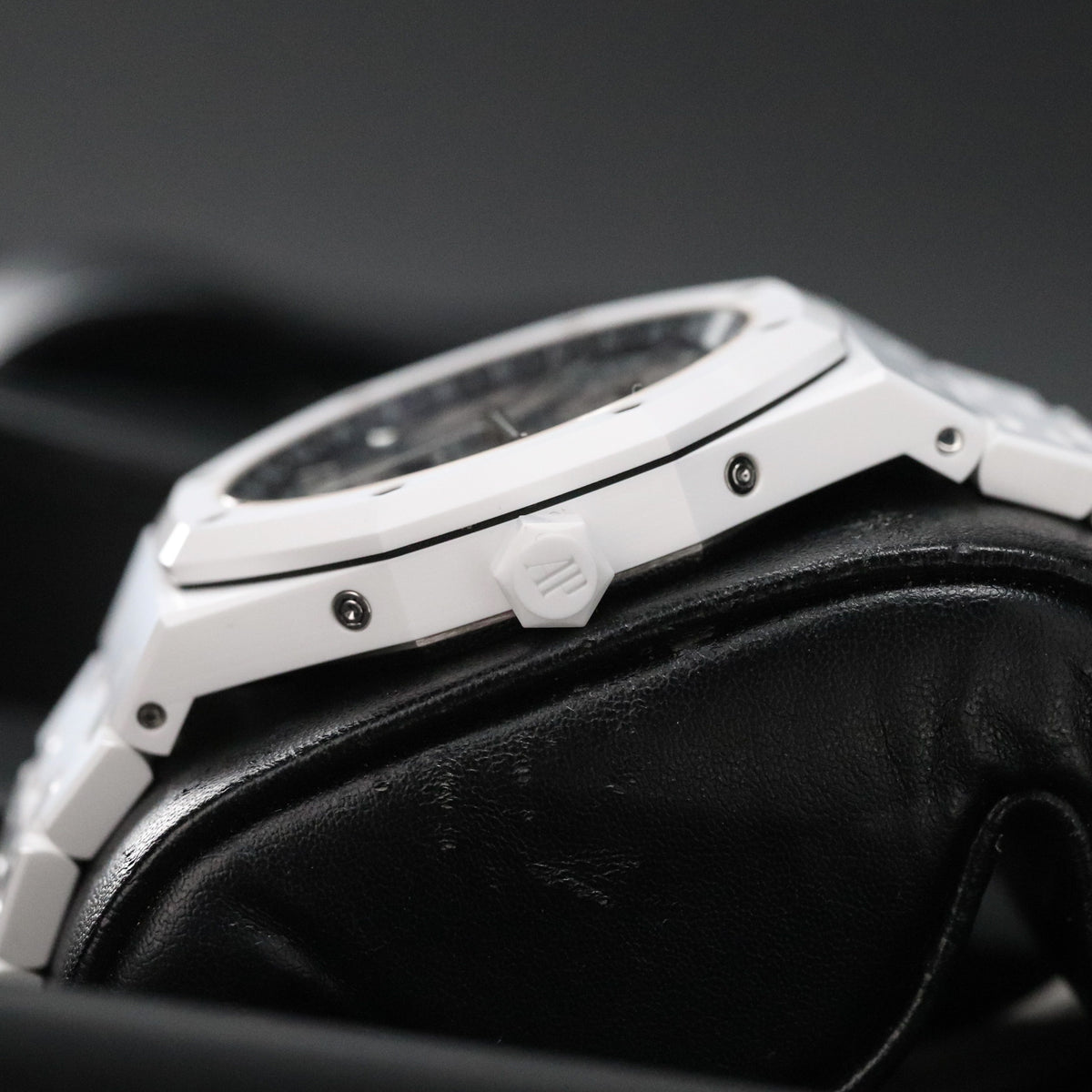 Audemars Piguet Royal Oak Perpetual Calendar White Ceramic Perpetual Calendar Blue Dial 41mm Moonphase 26579CB