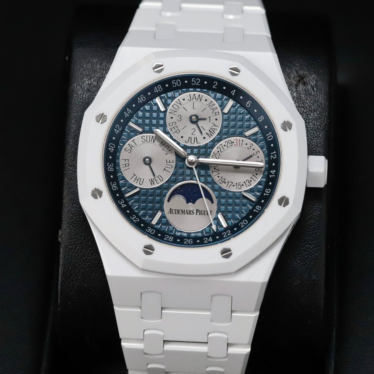 Audemars Piguet Royal Oak Perpetual Calendar White Ceramic Perpetual Calendar Blue Dial 41mm Moonphase 26579CB