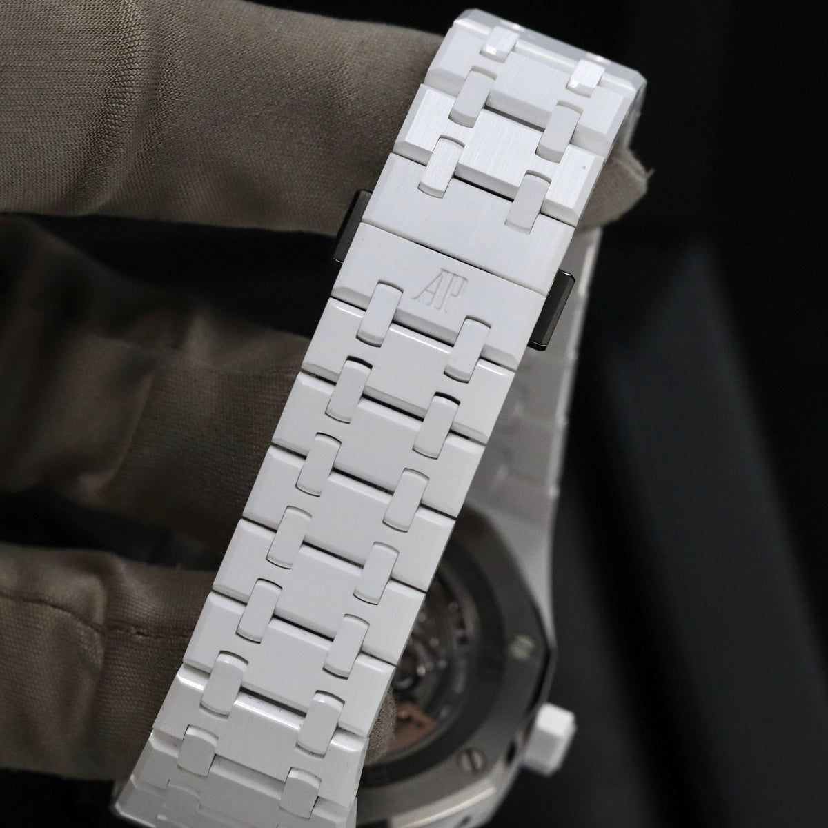 Audemars Piguet Royal Oak Perpetual Calendar White Ceramic Perpetual Calendar Blue Dial 41mm Moonphase 26579CB