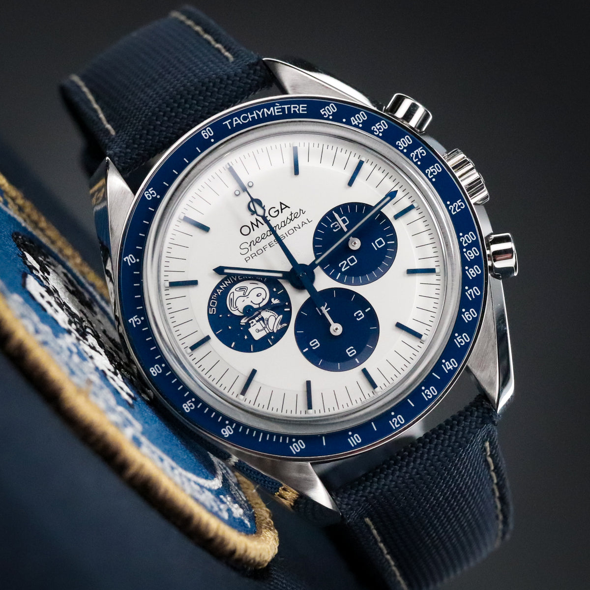 Omega Speedmaster Professional Moonwatch 'Silver Snoopy Award' 42mm 50th Anniversary White 310.32.42.50.02.001