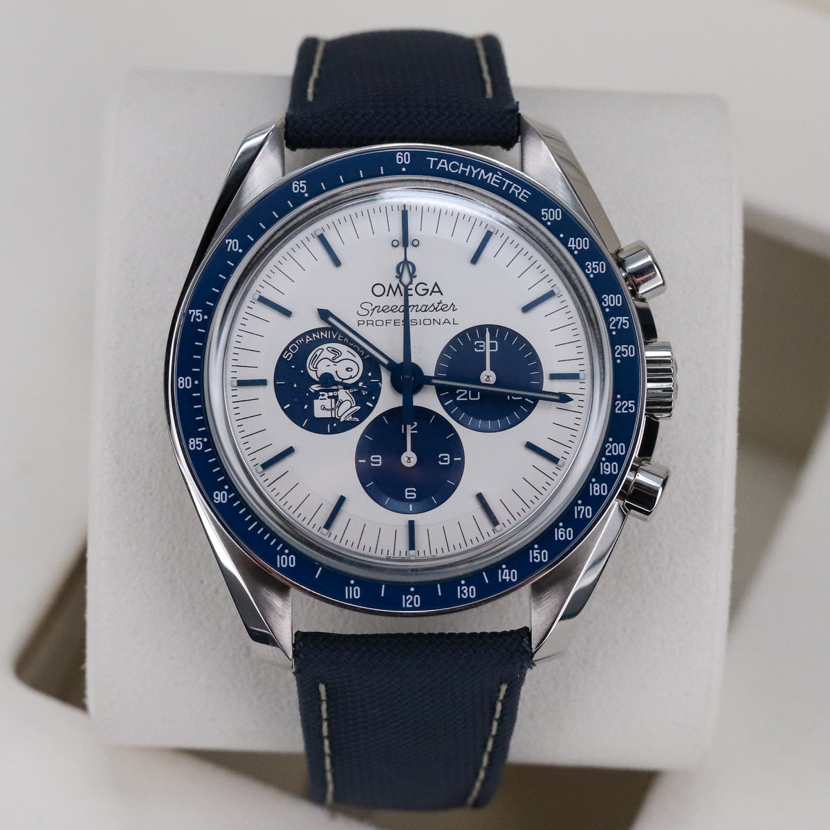 Omega Speedmaster Professional Moonwatch 'Silver Snoopy Award' 42mm 50th Anniversary White 310.32.42.50.02.001