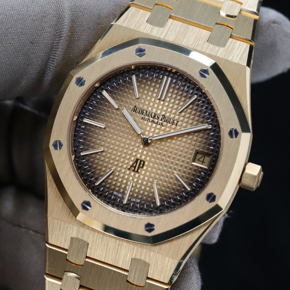 Audemars Piguet Royal Oak Jumbo 39mm Yellow Gold Smoked Flumed Extra Thin 16202BAOO.1240BA.02