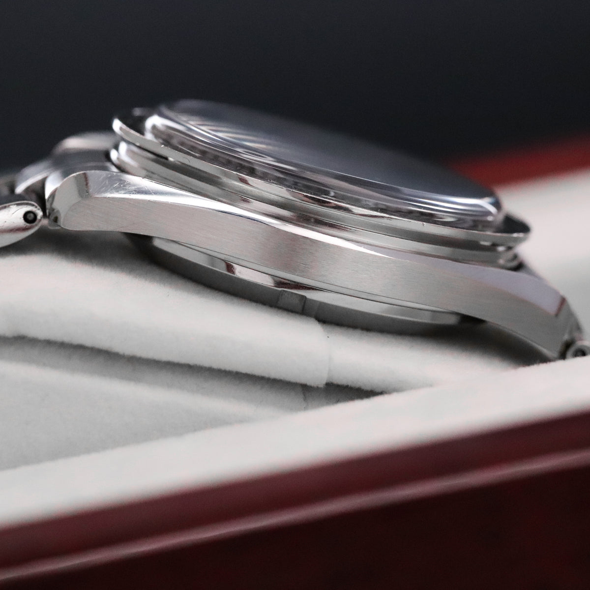 Omega Speedmaster Racing 42mm Black Carbon Fiber Dial Stainless Steel 3552.59.00