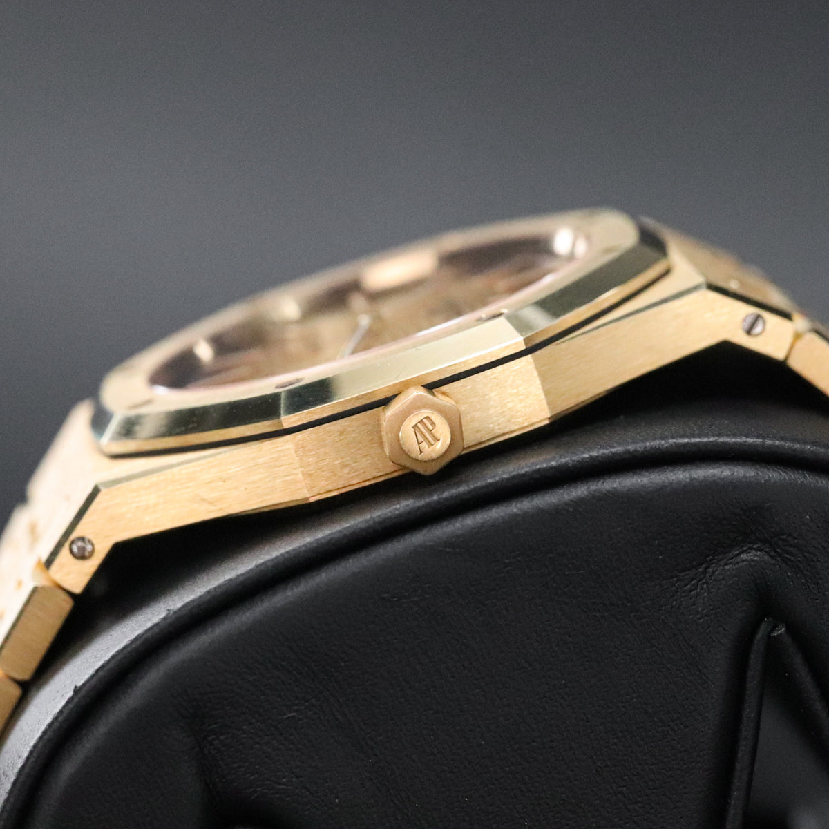 Audemars Piguet Royal Oak Jumbo 39mm Yellow Gold Smoked Flumed Extra Thin 16202BAOO.1240BA.02