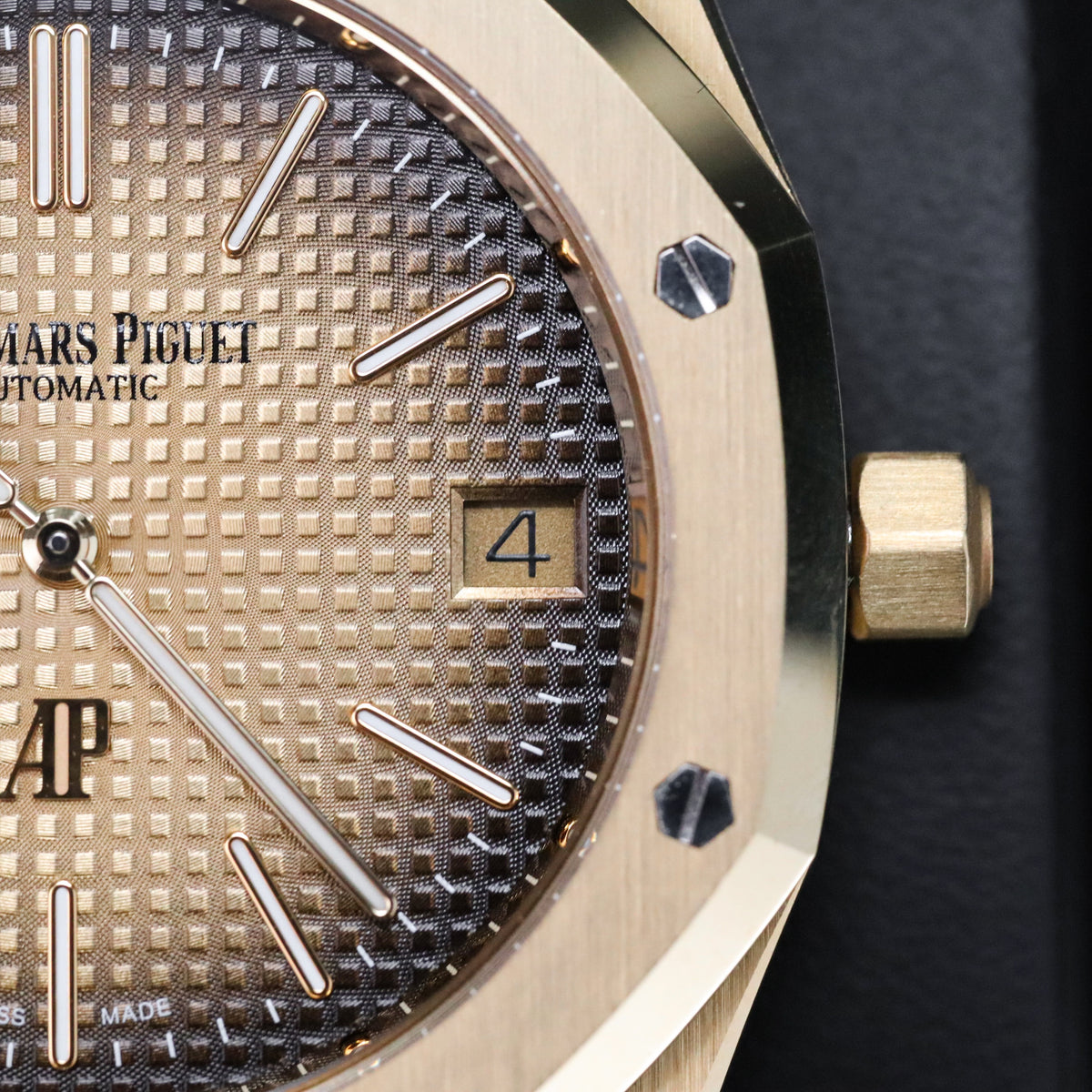 Audemars Piguet Royal Oak Jumbo 39mm Yellow Gold Smoked Flumed Extra Thin 16202BAOO.1240BA.02