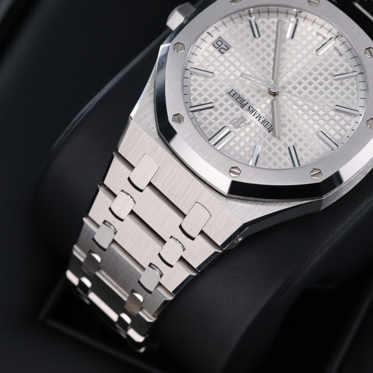 Audemars Piguet Royal Oak 41mm White Dial Automatic Stainless Steel 15500ST.OO.1220ST.04