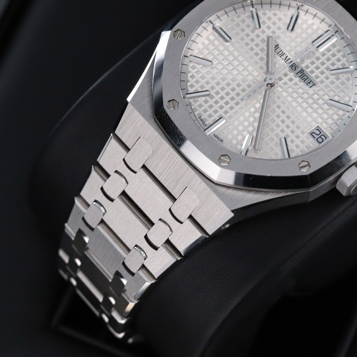 Audemars Piguet Royal Oak 41mm White Dial Automatic Stainless Steel 15500ST.OO.1220ST.04