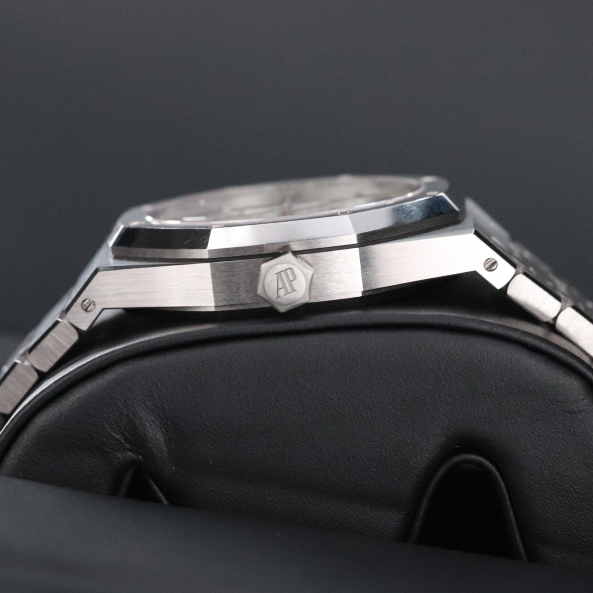 Audemars Piguet Royal Oak 41mm White Dial Automatic Stainless Steel 15500ST.OO.1220ST.04