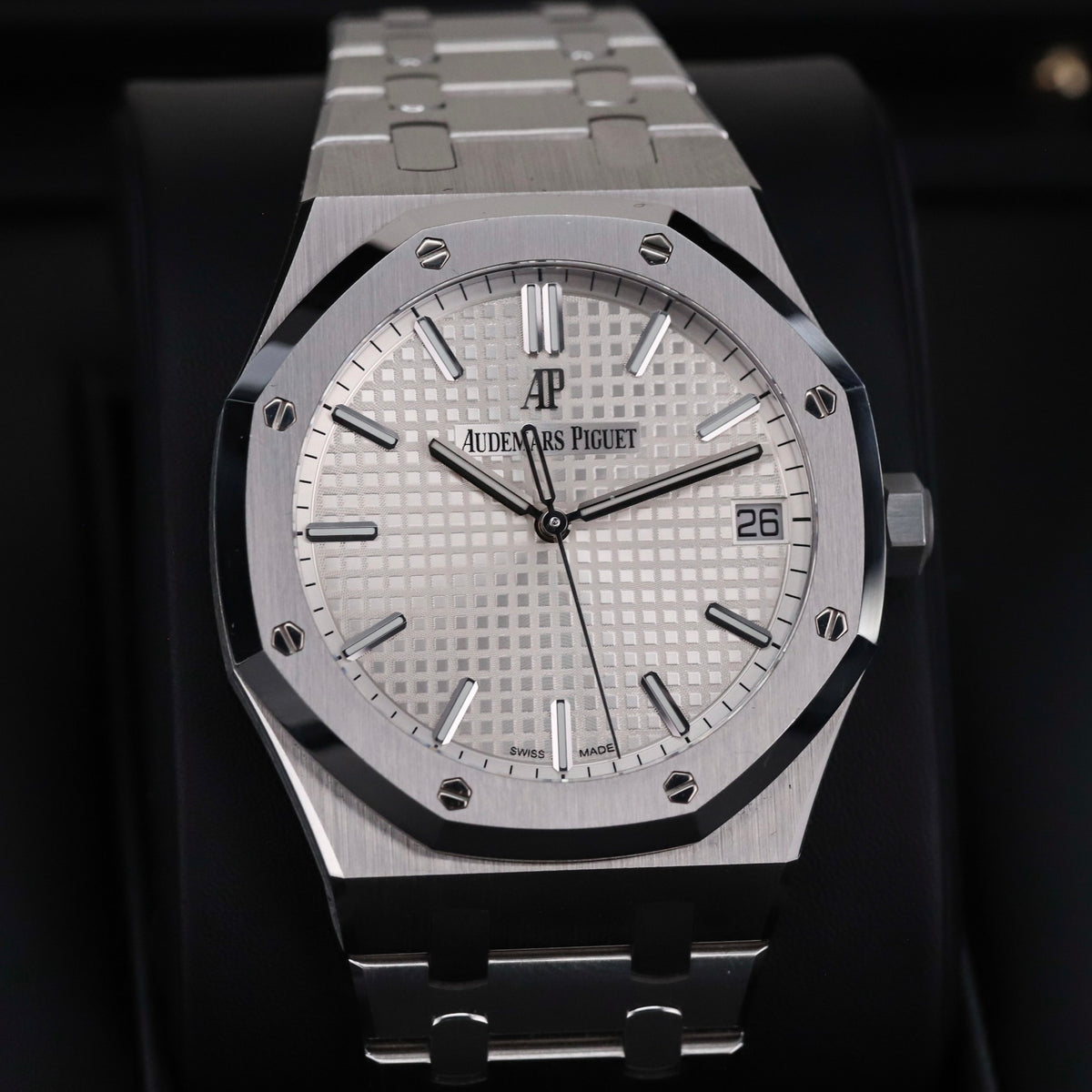 Audemars Piguet Royal Oak 41mm White Dial Automatic Stainless Steel 15500ST.OO.1220ST.04