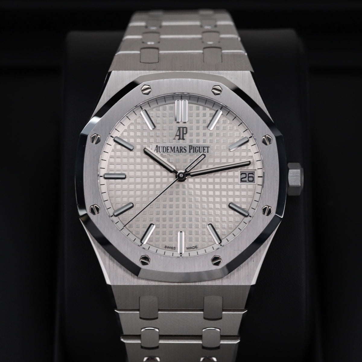 Audemars Piguet Royal Oak 41mm White Dial Automatic Stainless Steel 15500ST.OO.1220ST.04