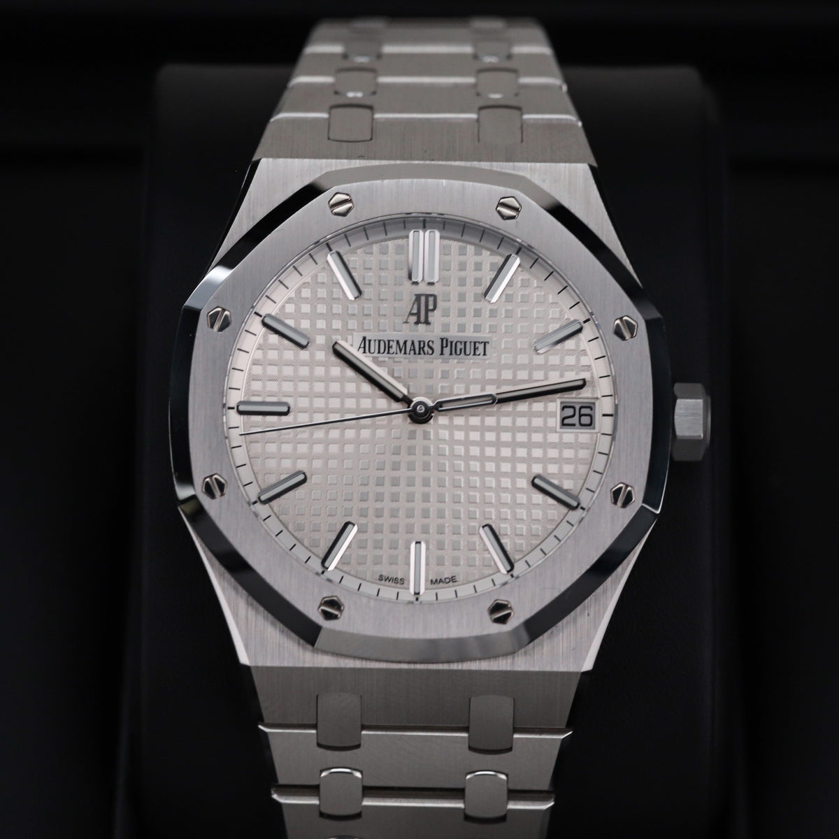 Audemars Piguet Royal Oak 41mm White Dial Automatic Stainless Steel 15500ST.OO.1220ST.04