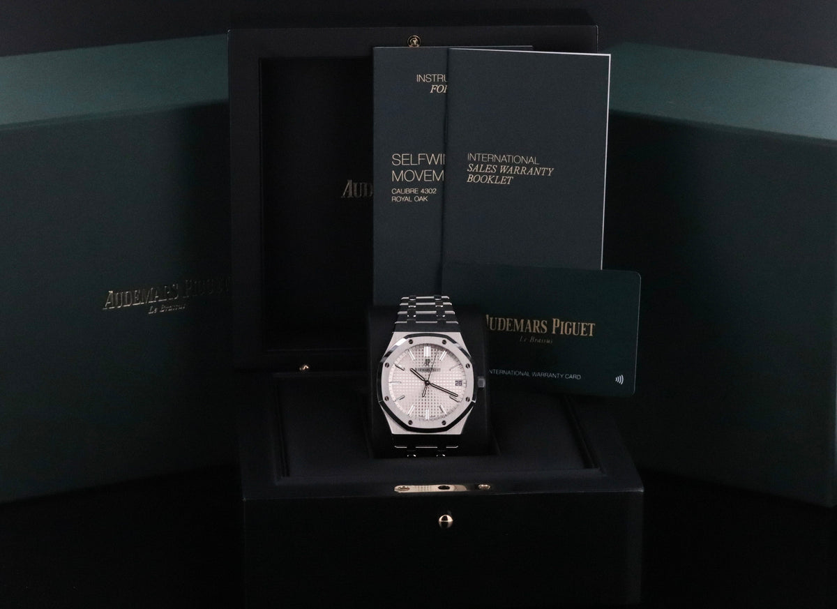 Audemars Piguet Royal Oak 41mm White Dial Automatic Stainless Steel 15500ST.OO.1220ST.04