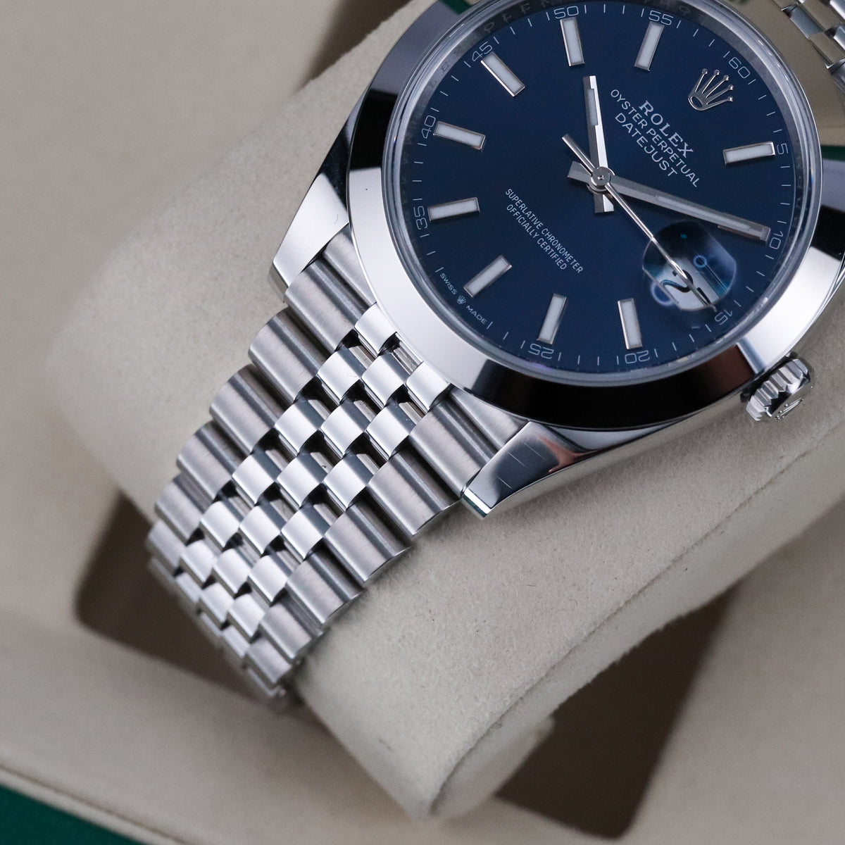 Rolex Datejust 41 2025 Complete 41mm Steel Blue Dial Smooth Bezel Jubilee Bracelet 126300