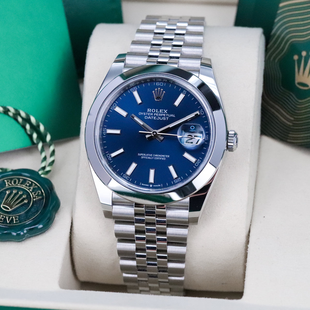 Rolex Datejust 41 2025 Complete 41mm Steel Blue Dial Smooth Bezel Jubilee Bracelet 126300