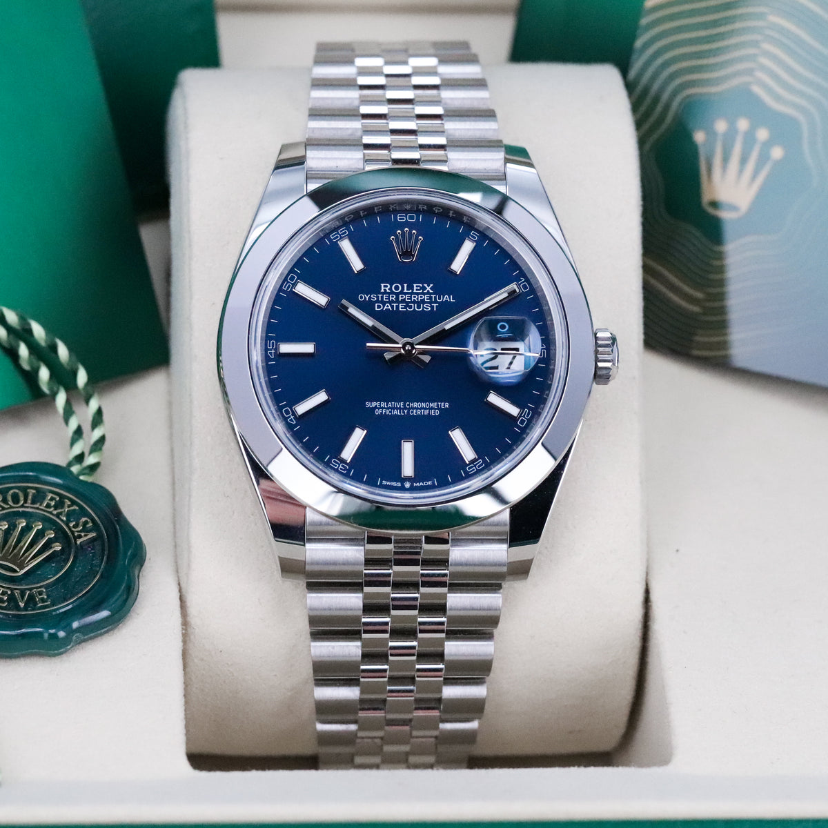 Rolex Datejust 41 2025 Complete 41mm Steel Blue Dial Smooth Bezel Jubilee Bracelet 126300