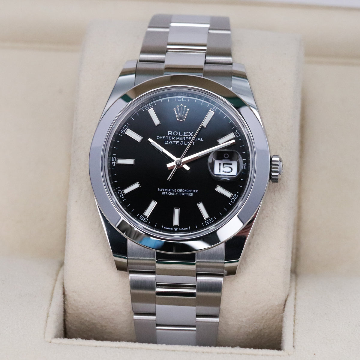 Rolex Datejust 2022 Complete 41mm Steel Black Dial Smooth Bezel Oyster Bracelet 126300