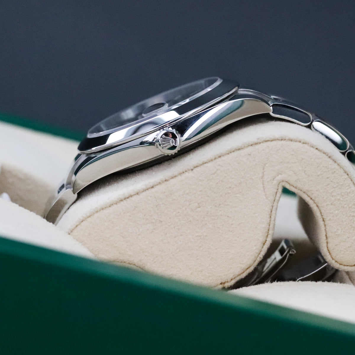 Rolex Datejust 2022 Complete 41mm Steel Black Dial Smooth Bezel Oyster Bracelet 126300