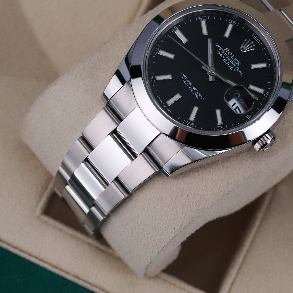 Rolex Datejust 2022 Complete 41mm Steel Black Dial Smooth Bezel Oyster Bracelet 126300
