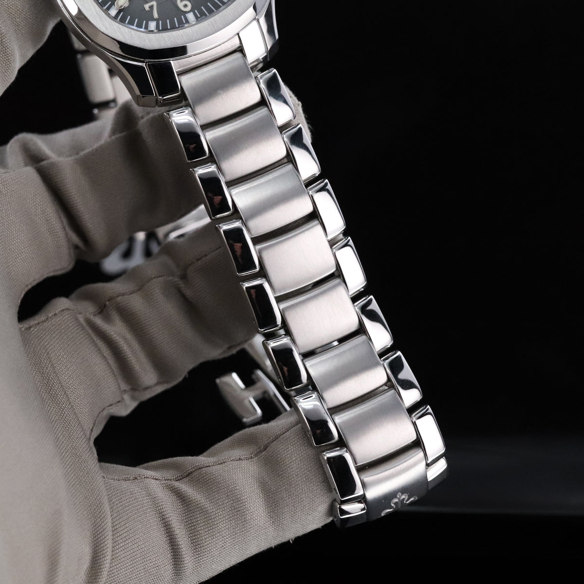 Patek Philippe Aquanaut Complete 40mm Stainless Steel Grey Black Dial Steel Bracelet 5167A-001