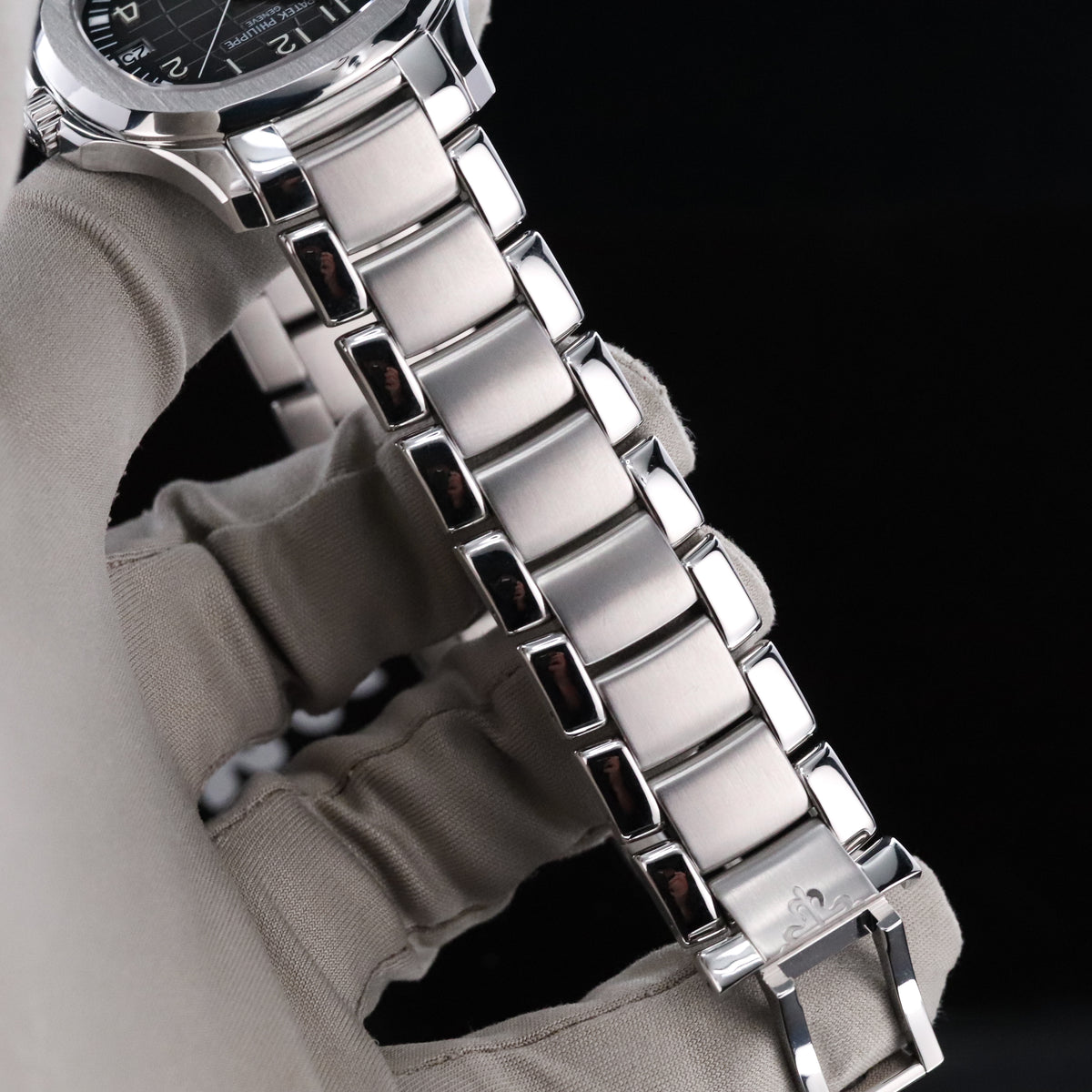 Patek Philippe Aquanaut Complete 40mm Stainless Steel Grey Black Dial Steel Bracelet 5167A-001