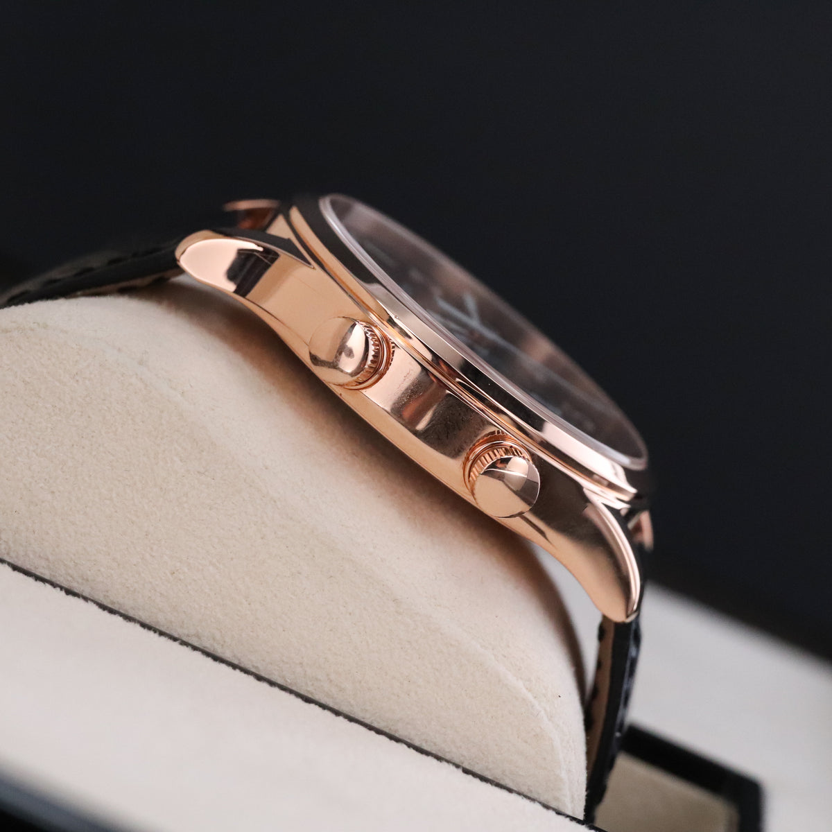 Patek Philippe Calatrava Pilot Travel Time Complete 42mm Rose Gold Brown Sunburst Dial Brown Calfskin Strap 5524R-001