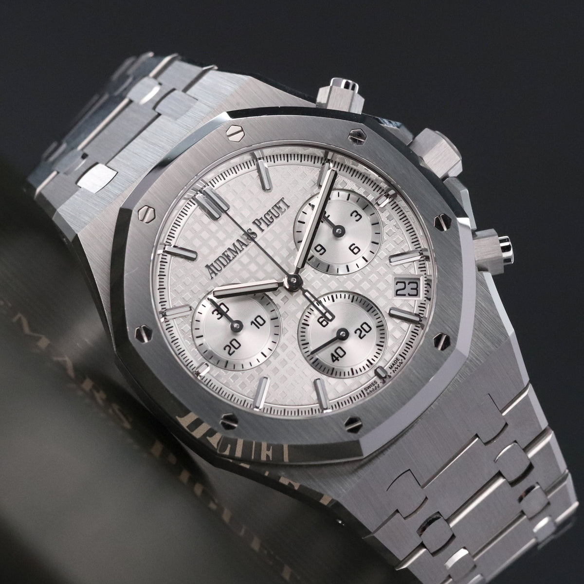 Audemars Piguet Royal Oak Chronograph 2023 Complete 41mm Steel Case White Dial Steel Bezel Stainless Bracelet 26240ST.OO.1320ST.OT