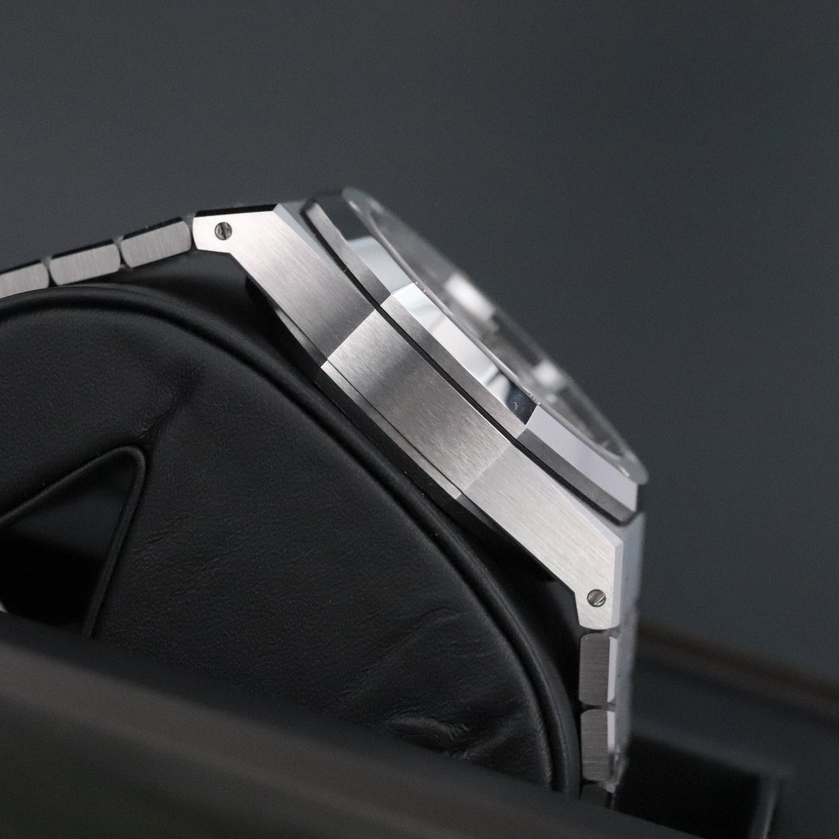 Audemars Piguet Royal Oak Chronograph 2023 Complete 41mm Steel Case White Dial Steel Bezel Stainless Bracelet 26240ST.OO.1320ST.OT