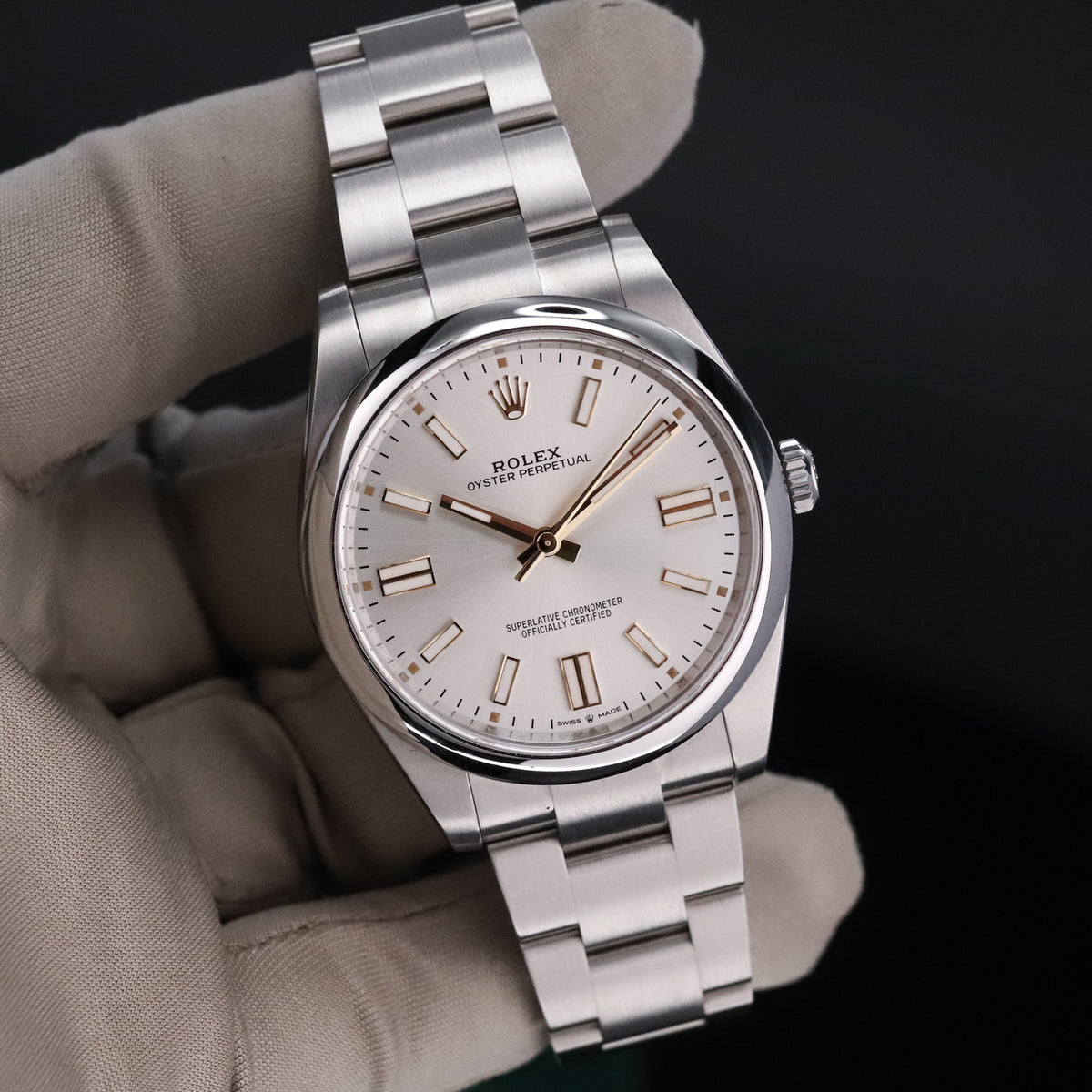 Rolex Oyster Perpetual Complete 26mm Steel Case White Dial Smooth Bezel Oyster Bracelet 67180