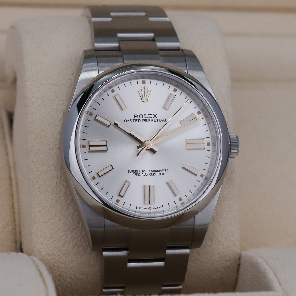 Rolex Oyster Perpetual Complete 26mm Steel Case White Dial Smooth Bezel Oyster Bracelet 67180
