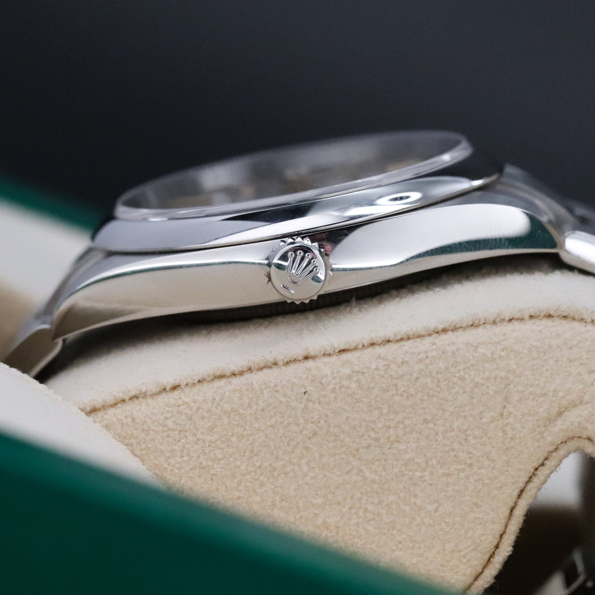 Rolex Oyster Perpetual Complete 26mm Steel Case White Dial Smooth Bezel Oyster Bracelet 67180