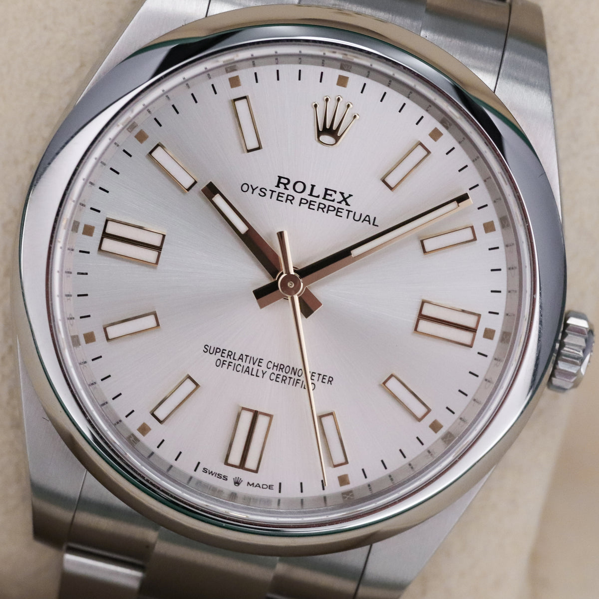 Rolex Oyster Perpetual Complete 26mm Steel Case White Dial Smooth Bezel Oyster Bracelet 67180