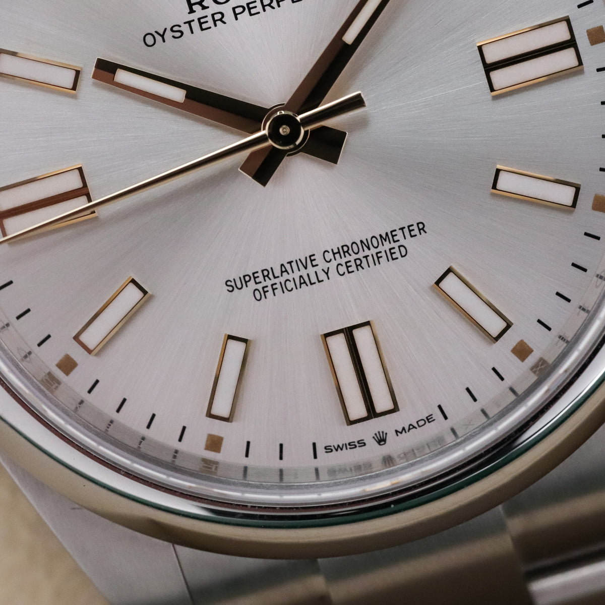 Rolex Oyster Perpetual Complete 26mm Steel Case White Dial Smooth Bezel Oyster Bracelet 67180