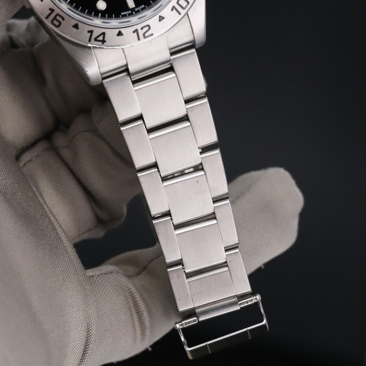 Rolex Explorer II Complete RSC Card 40mm Steel Case Black Dial Silver Bezel Oyster Bracelet 16570