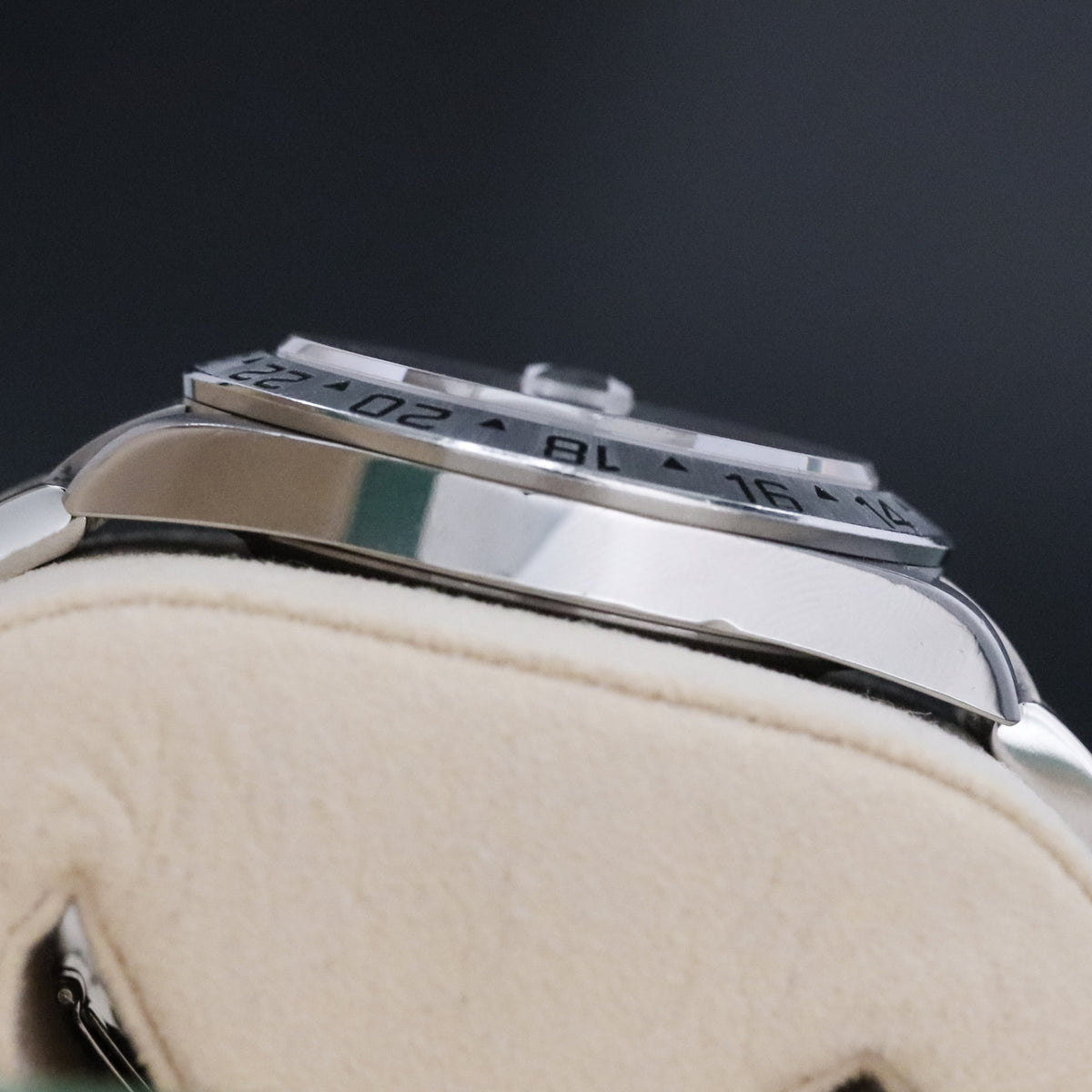 Rolex Explorer II Complete RSC Card 40mm Steel Case Black Dial Silver Bezel Oyster Bracelet 16570