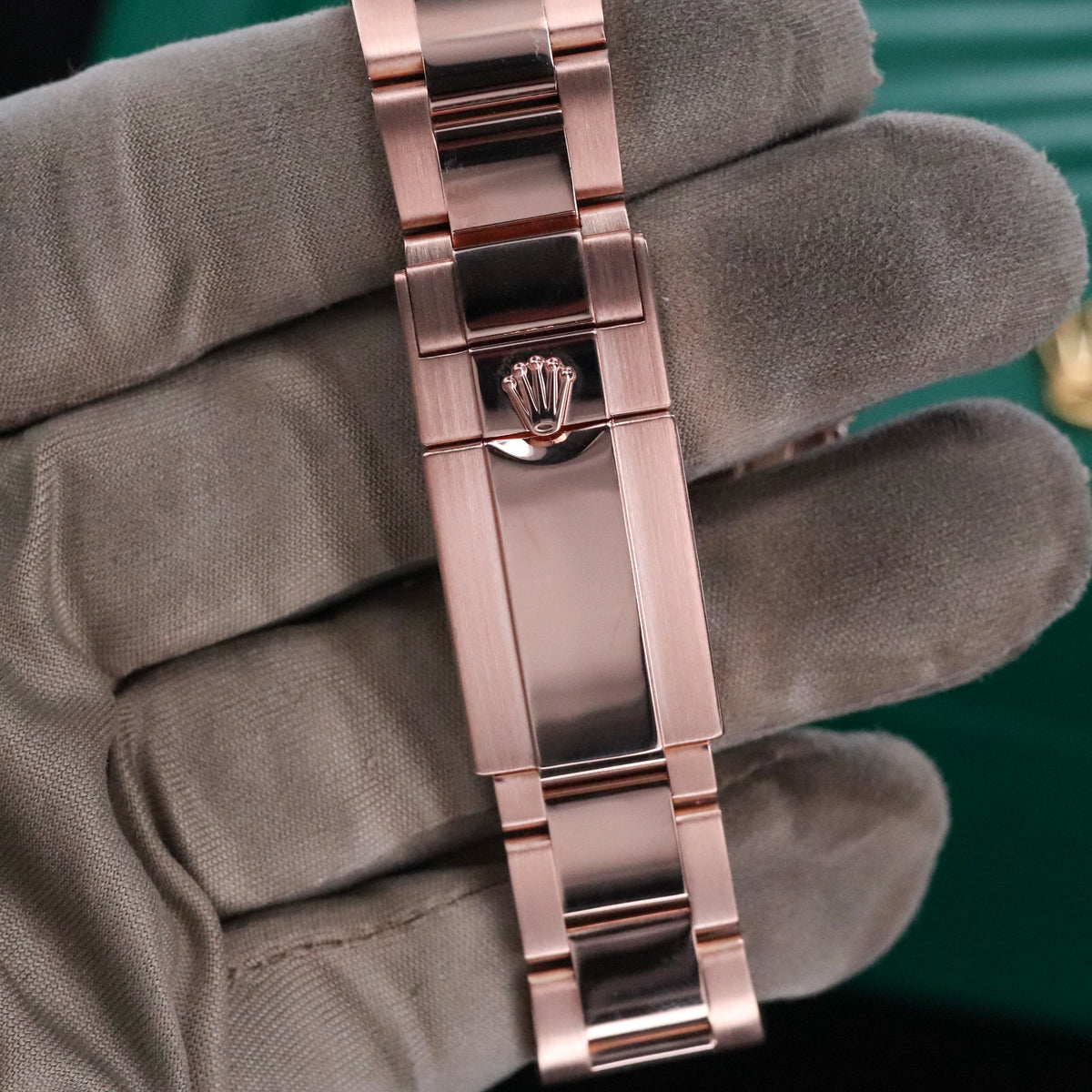 Rolex Cosmograph Daytona 40mm Rose Gold Black Dial 126505 Automatic Complete Set Mint